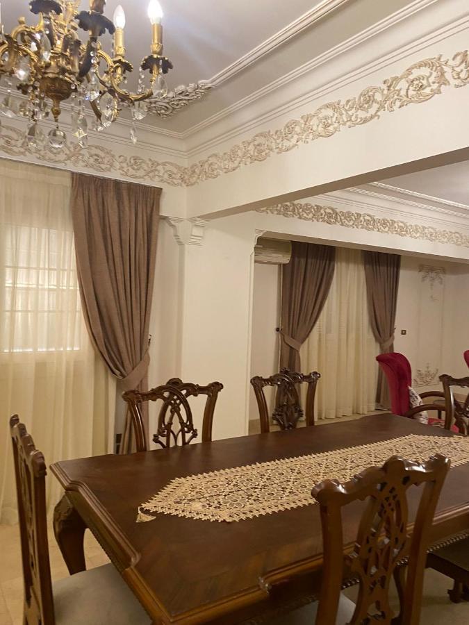 Luxurious, Fully Furnished And Well-equipped With Modern Amenities, Stunning Views, And Convenient Location For Remote Work Or Studying From Apartment