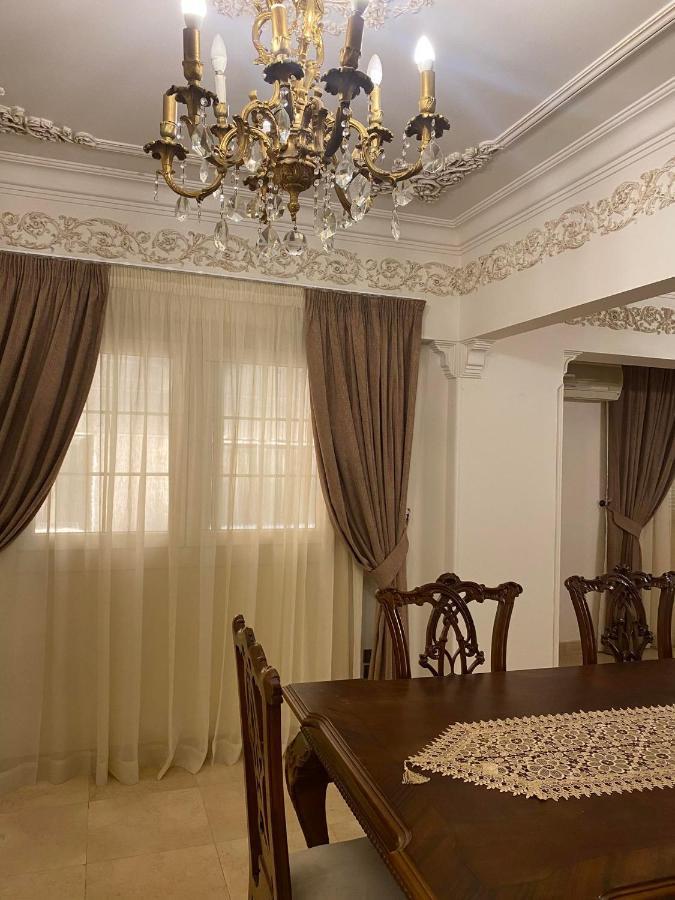 Luxurious, Fully Furnished And Well-equipped With Modern Amenities, Stunning Views, And Convenient Location For Remote Work Or Studying From