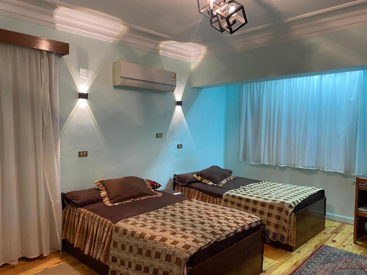 Luxurious, Fully Furnished And Well-equipped With Modern Amenities, Stunning Views, And Convenient Location For Remote Work Or Studying From Appartement Le Caire