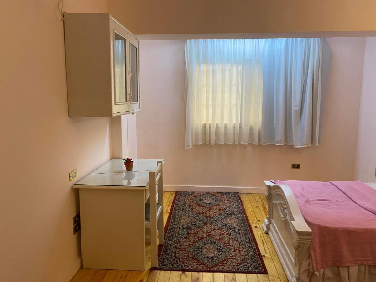 Luxurious, Fully Furnished And Well-equipped With Modern Amenities, Stunning Views, And Convenient Location For Remote Work Or Studying From