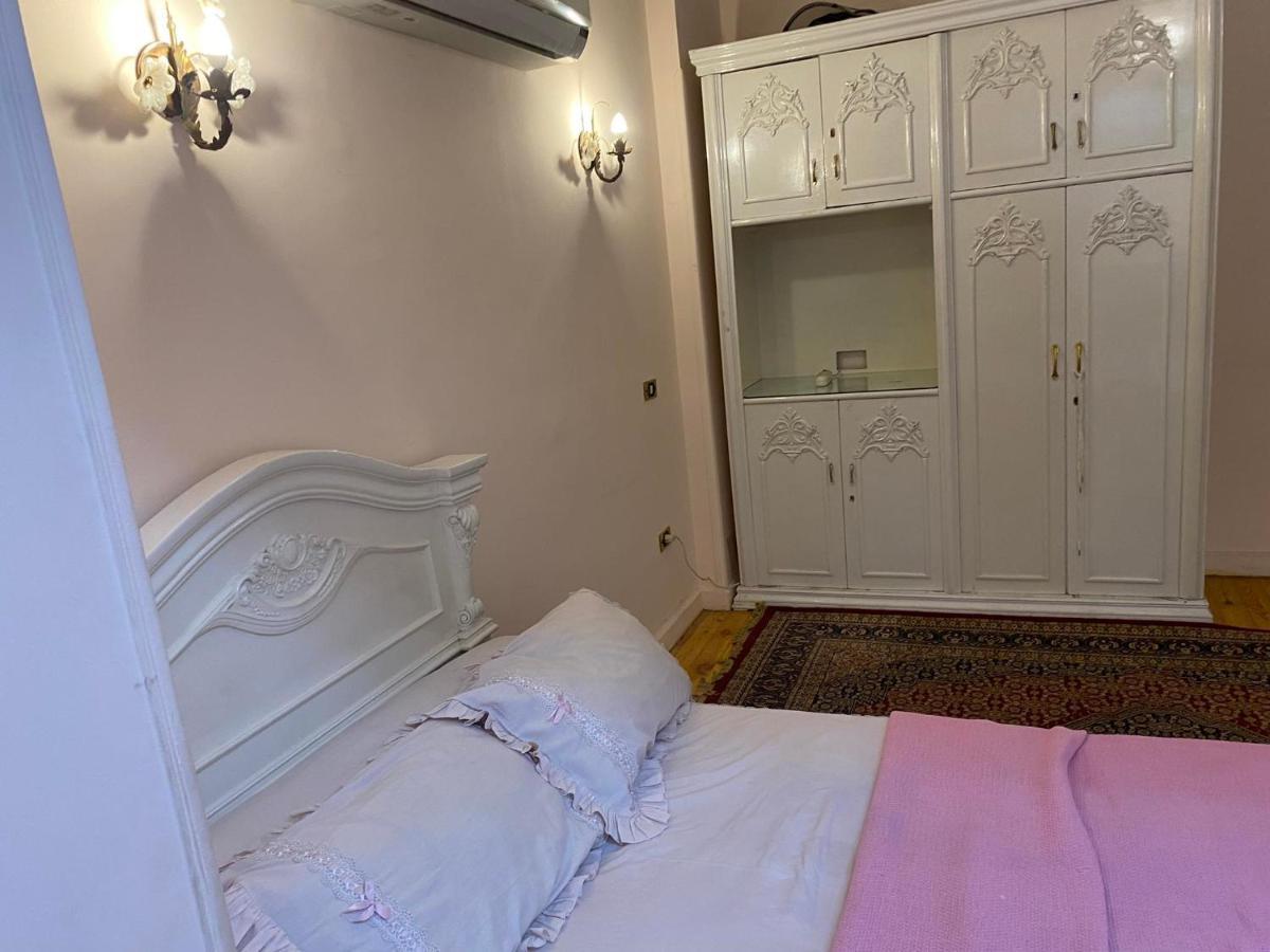 Luxurious, Fully Furnished And Well-equipped With Modern Amenities, Stunning Views, And Convenient Location For Remote Work Or Studying From *