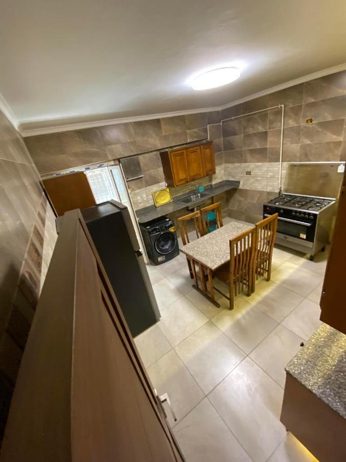 Luxurious, Fully Furnished And Well-equipped With Modern Amenities, Stunning Views, And Convenient Location For Remote Work Or Studying From Appartement Le Caire