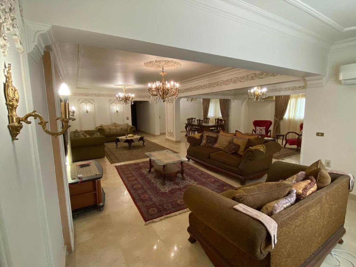 Luxurious, Fully Furnished And Well-equipped With Modern Amenities, Stunning Views, And Convenient Location For Remote Work Or Studying From Appartement