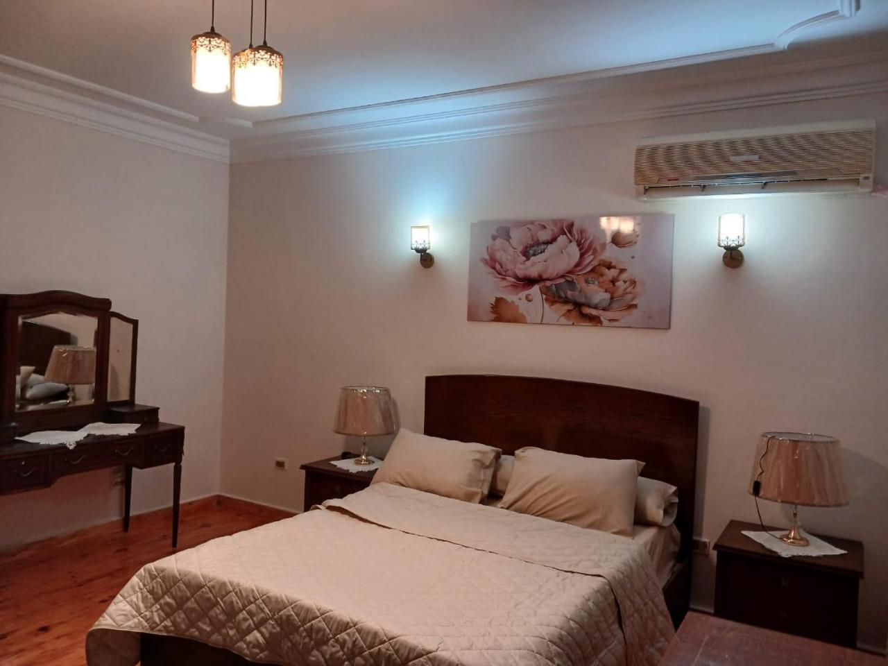 Luxurious, Fully Furnished And Well-equipped With Modern Amenities, Stunning Views, And Convenient Location For Remote Work Or Studying From * Le Caire